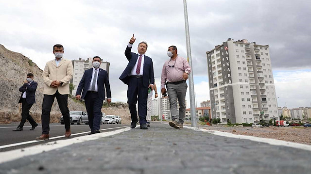 Melikgazi Belediyesi tarafından Gesi Fatih Mahallesinde 1 kilometrelik yolun asfaltı serildi.