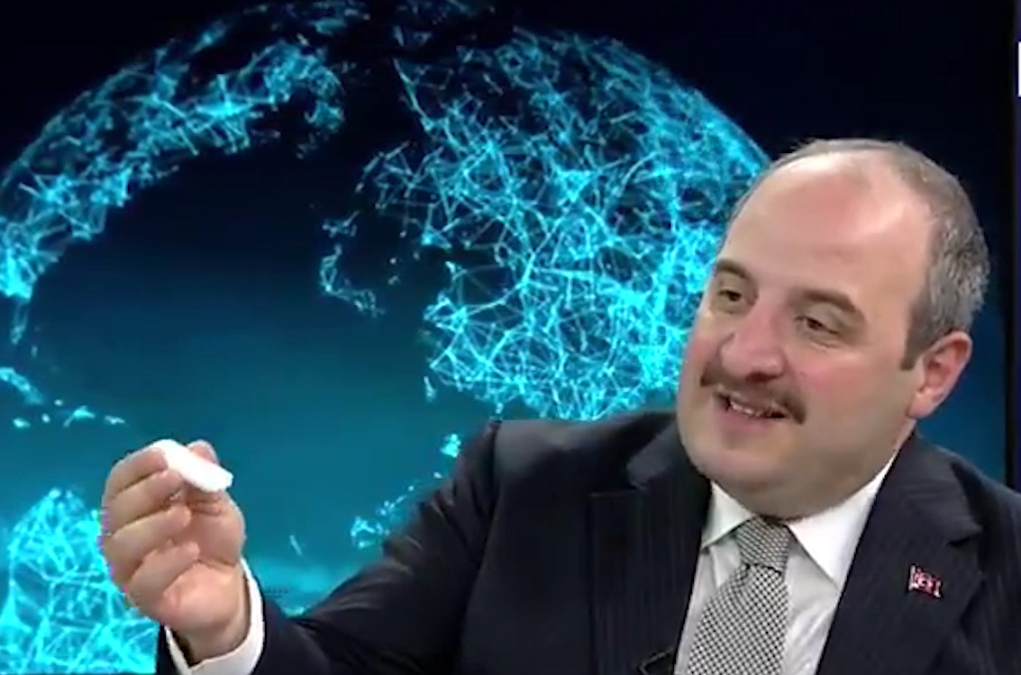 Bakan, yerli ve milli tanı kitini tanıttı.
