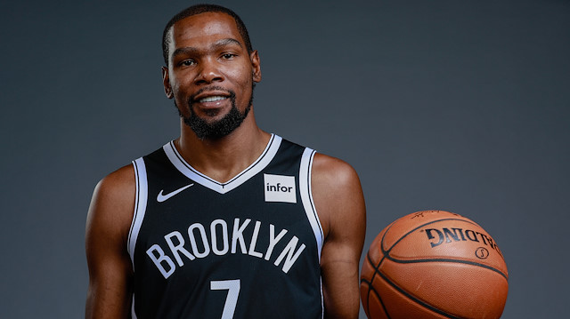 Durant, NBA takımlarından Brooklyn Nets forması giyiyor.