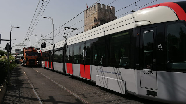 Tramvay seferlerinde teknik arıza yaşandı.  