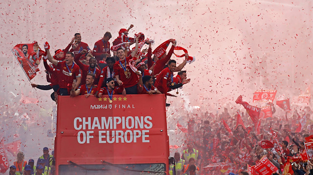 Liverpool, İngiltere Premier Lig'de şampiyonluğa en yakın takım konumunda.