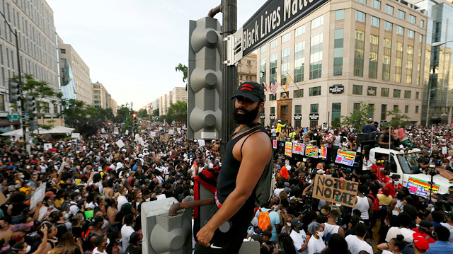 Protestolar, olayların başladığı Minneapolis'ten ülke genelinde pek çok kentte sıçramıştı.