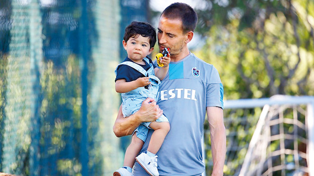  Joao Pereira ve oğlu