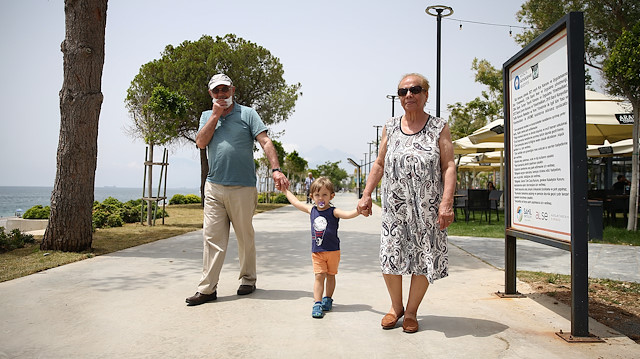 Kabine Toplantısı'nın ardından Cumhurbaşkanı Recep Tayyip Erdoğan,  koronavürüs  tedbirleri kapsamında bir süredir devam eden 65 yaş üstü sokağa çıkma kısıtlaması uygulamasında değişiklik yapıldığını belirtmişti.

