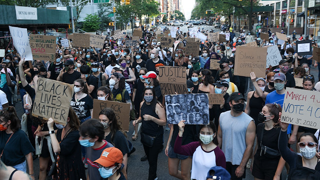 New York'ta protestolar sürüyor.