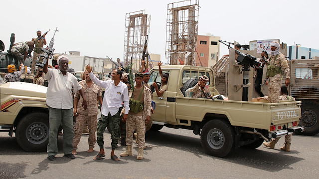 GGK'ya bağlı milisler, Aden'deki Merkez Bankası'na taşınan paralara el koydu. 