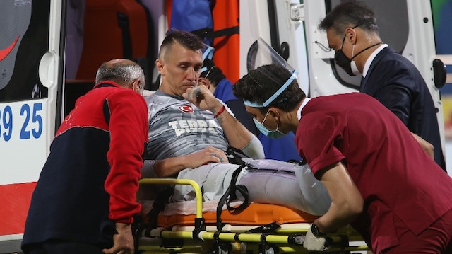 Galatasaray'da Muslera şoku: Altı ay sahalardan uzak kalacak