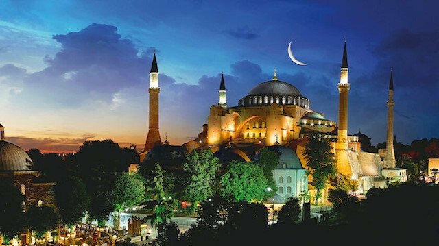 ​تأييد كبير وواضح من الشعب التركي بشأن إعادة فتح مسجد آيا صوفيا