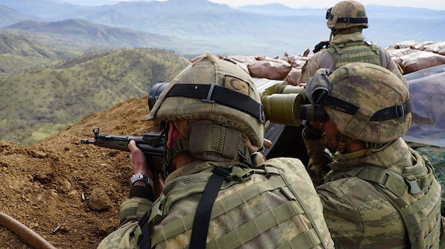 Türk Silahlı Kuvvetleri, Irak'ın kuzeyindeki PKK hedeflerine operasyon düzenliyor.