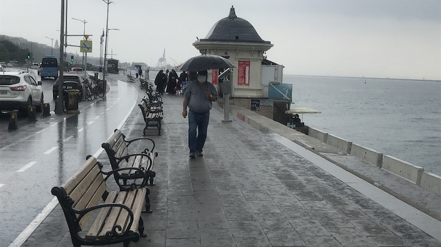 Anadolu Yakası'nda beklenen yağmur başladı