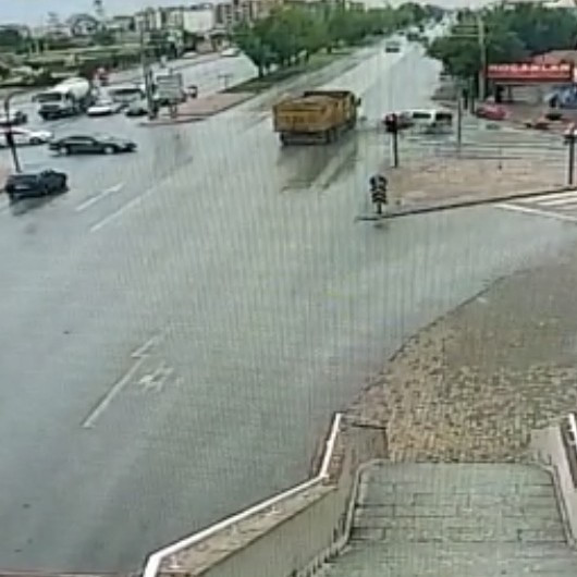 Konya’da anne ve kızının öldüğü kaza kamerada