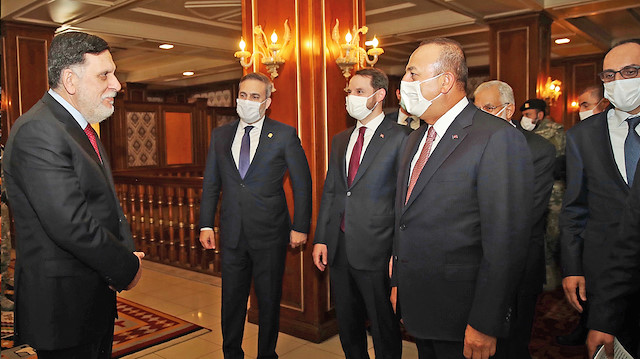 Türkiye’den Libya’ya önceki gün gerçekleştirilen sürpriz üst düzey ziyaret ile Libya’nın yeniden inşası için süreç başlatıldı.