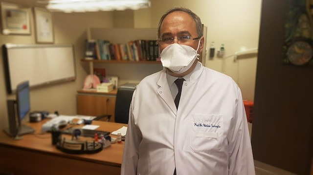 Prof. Dr. Tutluoğlu, koronavirüsün yüzde 80 burundan bulaştığını belirtti.