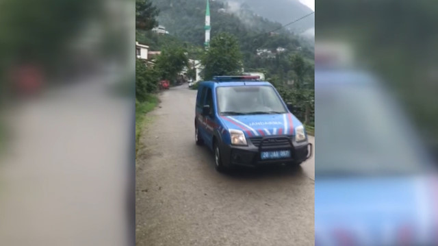 Jandarmadan 'kuş dili' ile maske ve sosyal mesafe uyarısı