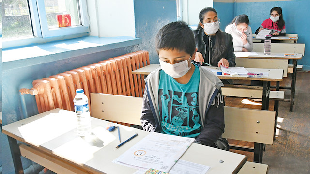 1 milyon 600 bin öğrenci için hazırlıkların gerçekleştirildiği LGS, dün koronavirüs salgını gölgesinde gerçekleşti. 