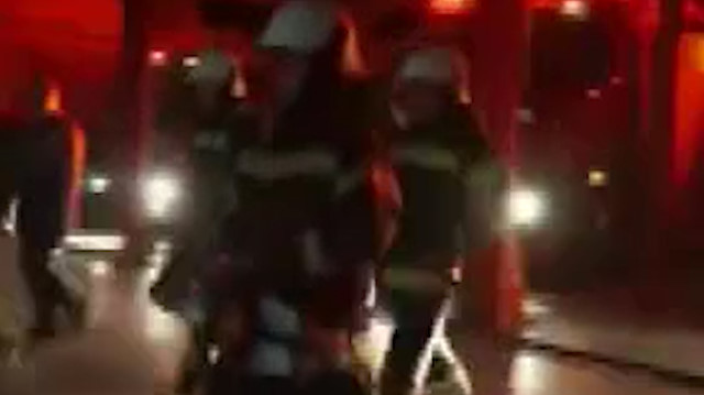 İtfaiye erlerinden neşelendiren Babalar Günü klibi