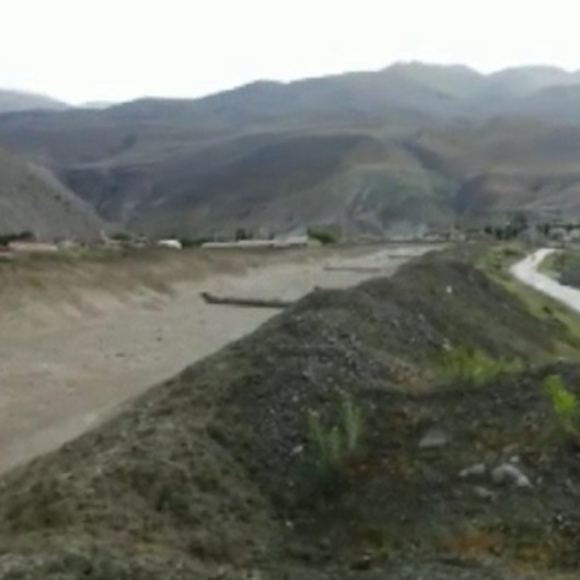 Erzincan’da sel anı kamerada