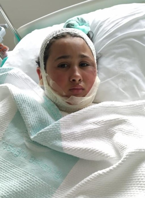 Adana'da elektrik teline takılan uçurtmayı demir boru ile almak isterken akıma kapılarak ağır yaralanan 12 yaşındaki Dilara Ünal, tedavi gördüğü hastanede hayatını kaybetti.