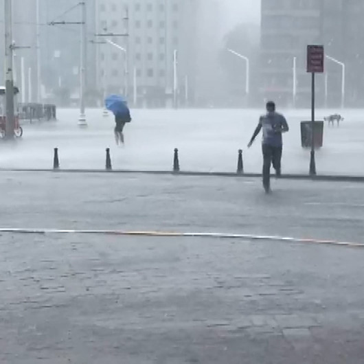 İstanbul’da şiddetli yağmur etkili oluyor