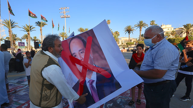 Libyalılar darbeci Sisi'nin müdahale çağrılarına karşı protesto düzenlemişti.