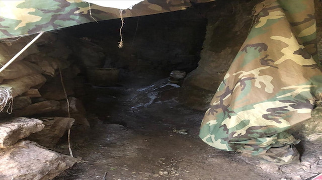 PKK'ya ait mühimmat ve yaşam malzemeleri sığınakla birlikte imha edildi. 
