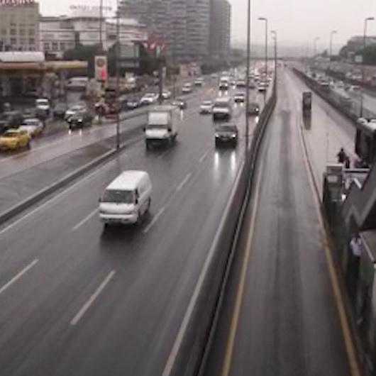 İstanbulda yağmur yeniden etkili olmaya başladı