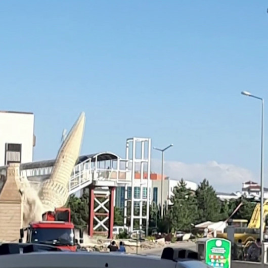 Caminin minaresi böyle yıkıldı