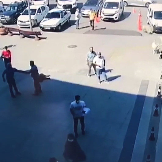 Manisa depreminde vatandaşların yaşadığı panik kamerada