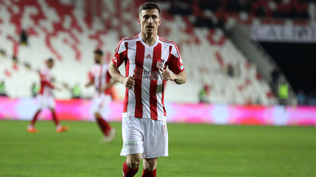 Mert Hakan Yandaş'ın Sivasspor formasıyla gösterdiği performans sayesinde milli takımın Avrupa Şampiyonası kadrosunda yer alması bekleniyordu.
