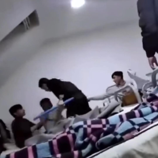 Sırp güvenlik güçlerinin mültecilere uyguladığı şiddet kameraya yansıdı