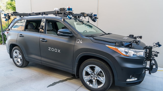 Amazon'un satın aldığı ZOOX şirketinin ürettiği arabanın bir örneği