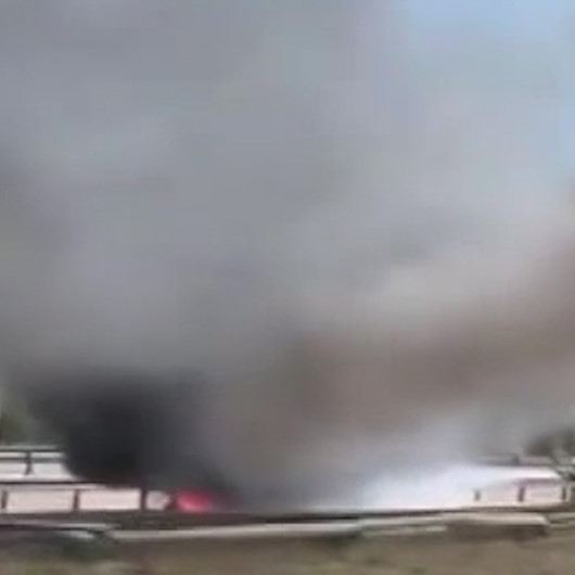 Hafriyat kamyonu alev alev yandı