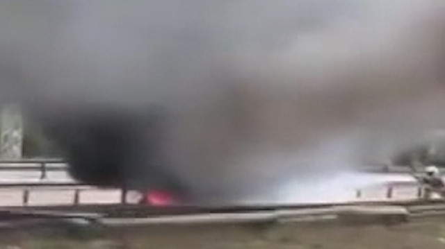 Hafriyat kamyonu alev alev yandı