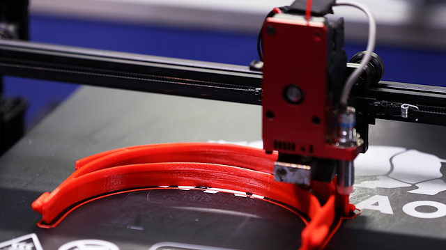 A printer is used to make 3D visor frames