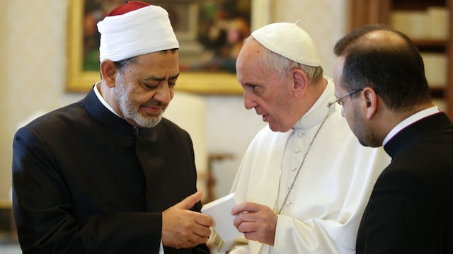 Ezher Şeyhi Ahmed et- Tayyib ve  Papa Franciscus