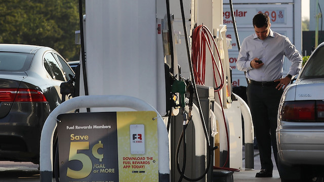 Fiyat artışları ile benzinin litresi İstanbul'da  6,28 kuruşa, motorinin litre fiyatı ise 5,72 kuruşa çıkacak.