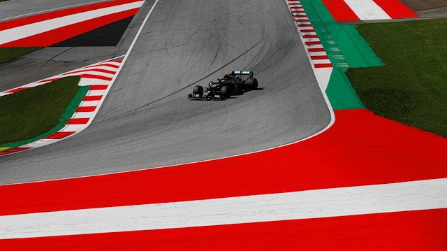 Formula 1'de sezonun ilk yarışını Mercedes pilotu Bottas kazandı.