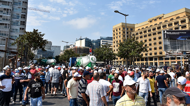 Unemployment and power cuts protest in Lebanon