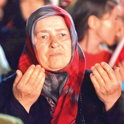 Şehitlerimiz için hatim okuyoruz: 15 Temmuz gecesinde göğsünü istiklalimize siper eden vatan evlatlarına yönelik kampanya başlatıldı