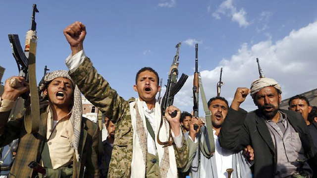 الحوثيون يهددون باستهداف قصور المسؤولين السعوديين 