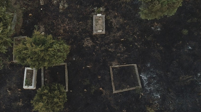 Çanakkale’de Gelibolu Yarımadası’nda meydana gelen yangın sebebiyle dün tahliye edilen 3 köyün arasında yer alan Kumköy’de yangının boyutu gün ağırınca ortaya çıktı.