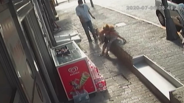 İstanbul’un göbeğinde bir kadın silahlı saldırıya uğradı: Dehşet anları kamerada
