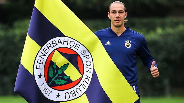 Frey, Fenerbahçe formasıyla 22 karşılaşmada 5 gol ve 1 asistle oynadı.