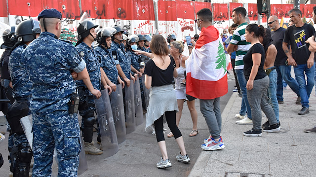 Lebanese continue to protest country's financial situation

