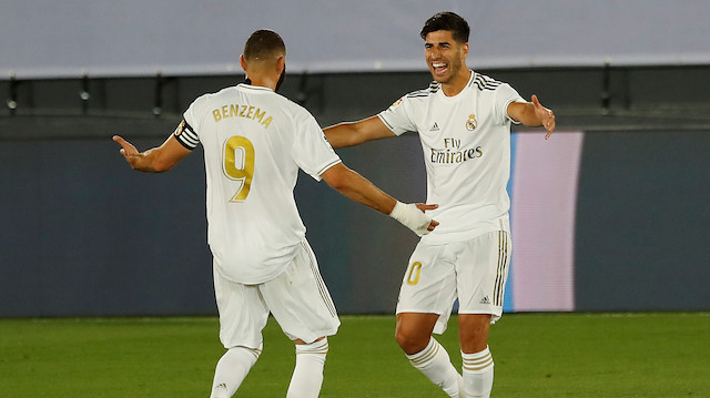 Real Madrid son 3 haftaya 4 puan farkla girdi.