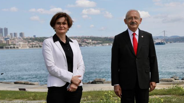 CHP İstanbul İl Başkanı Canan Kaftancıoğlu (solda), CHP Genel Başkanı Kemal Kılıçdaroğlu (ortada), İBB Başkanı Ekrem İmamoğlu (sağda). 