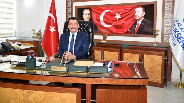 Malatya Büyükşehir Belediye Başkanı Selahattin Gürkan açıklama yaptı.