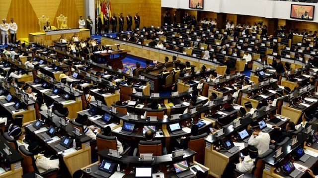 برلمان ماليزيا يطالب الحكومة بتحرّك لإلغاء العضوية الأممية للاحتلال