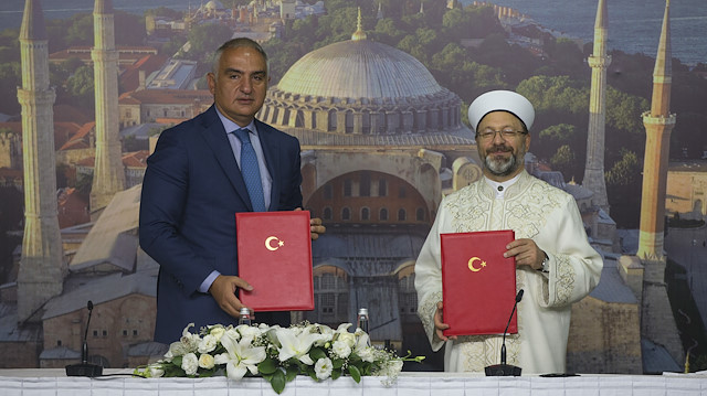 Kültür ve Turizm Bakanı Mehmet Nuri Ersoy ve Diyanet İşleri Başkanı Ali Erbaş.