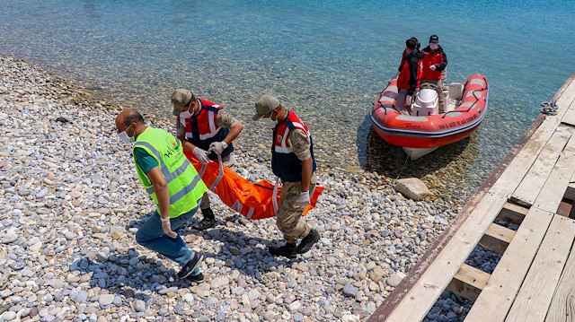 Van Gölü'nde teknenin batması sonucu kaybolan iki kişinin daha cesedi bulundu.

